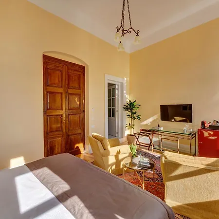 Palazzo Santa Maria - Historic Of Europe 埃尔莫波利斯